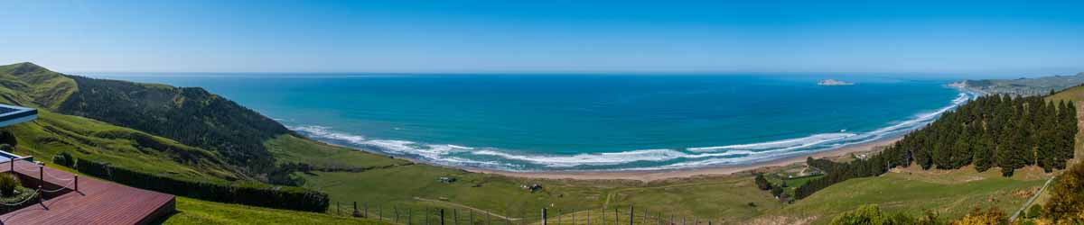 Best Sea View accommodation for Easter above the Waimarama Beach